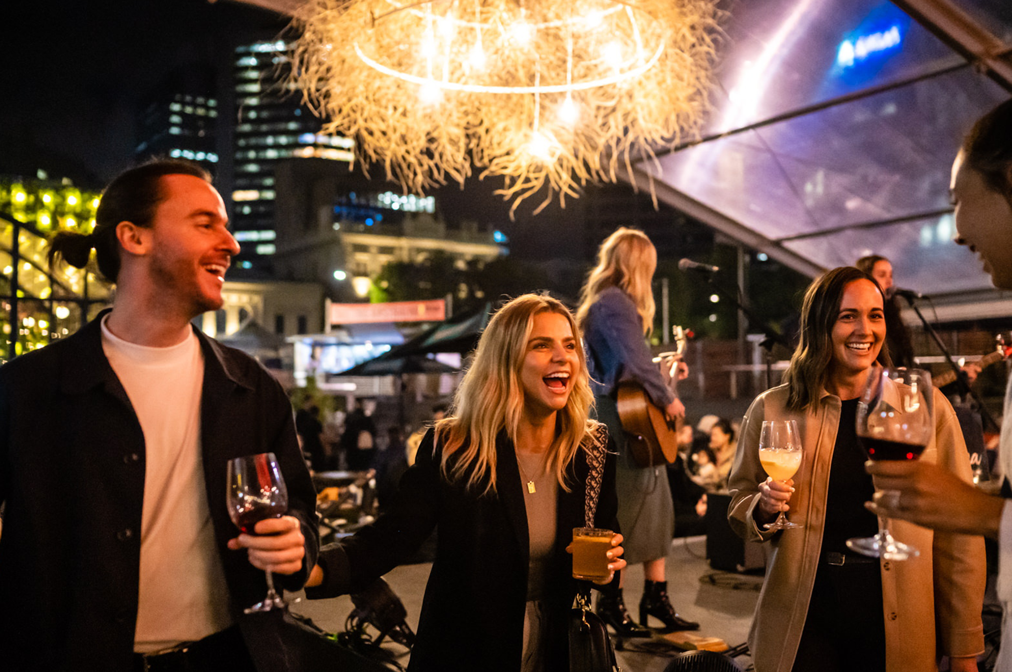 Wine! Wine! Party! 2028X1347