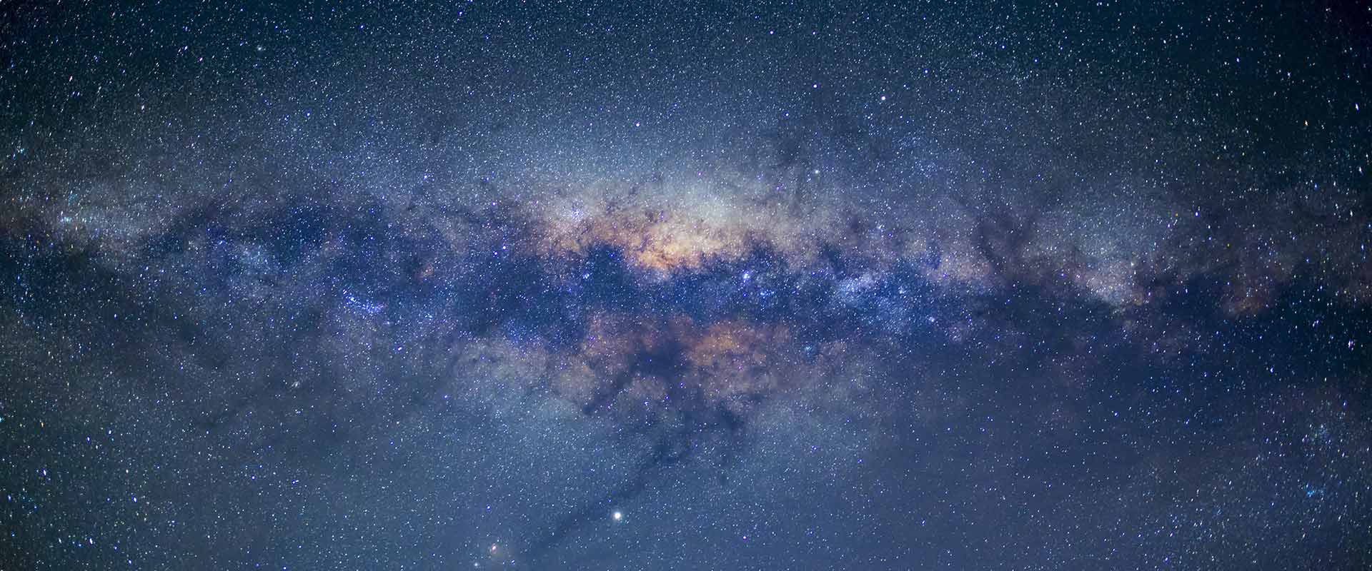 Milky Way over Willunga, Fleurieu Peninsula, source @dave_parky  (via IG)